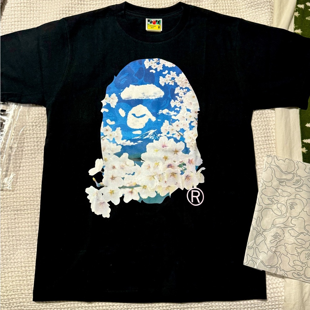 Bape - A bathing Ape. Mt Fuji shirt from Japan